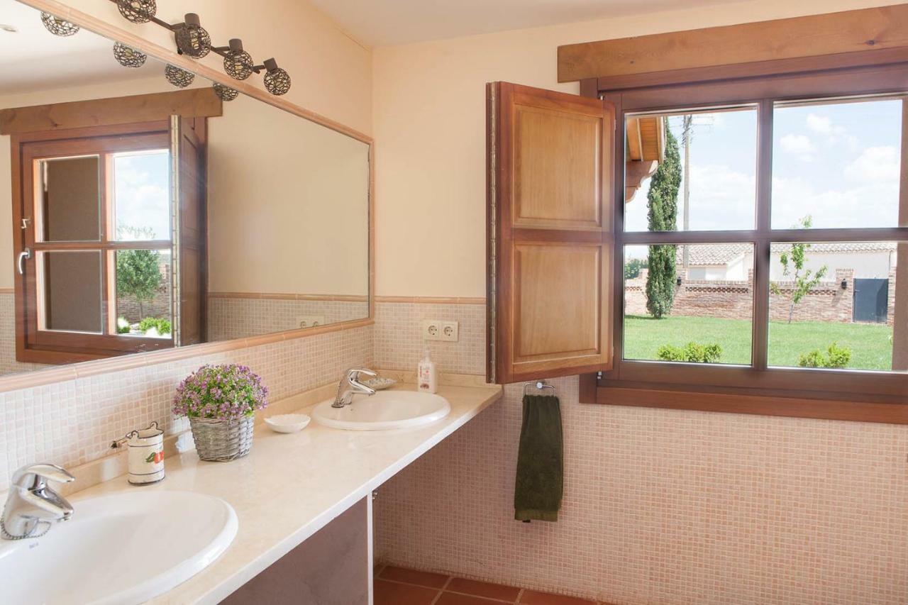 Maison d'hôtes Casa Roble à Almenara de Tormes Extérieur photo